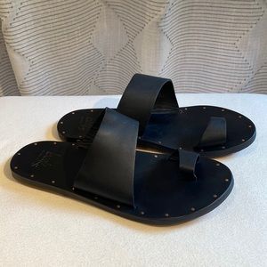 Beek Finch Leather Sandal Black